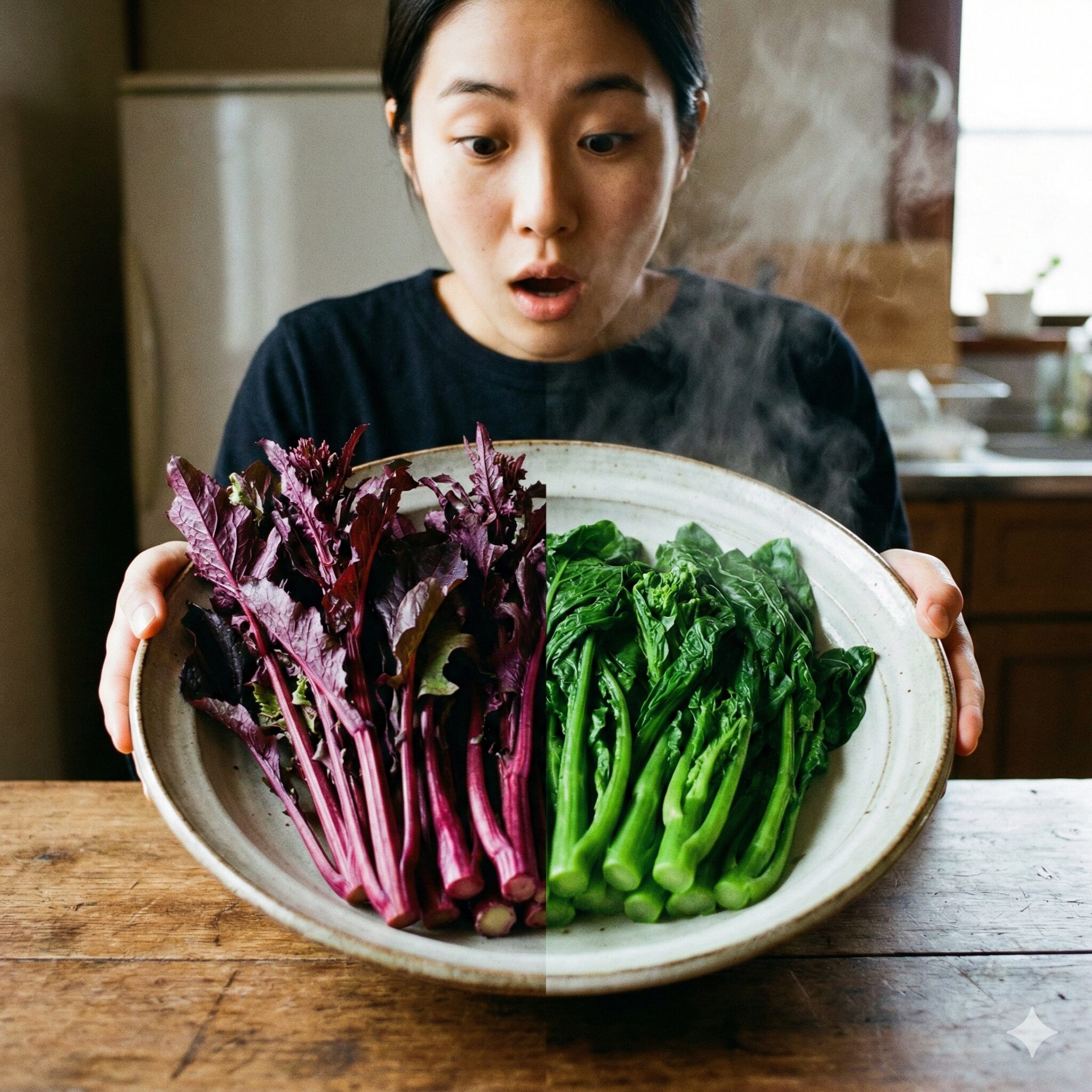 菜の花に似た野菜6 加熱前後で赤紫色から緑色へと変化する紅菜苔の比較写真